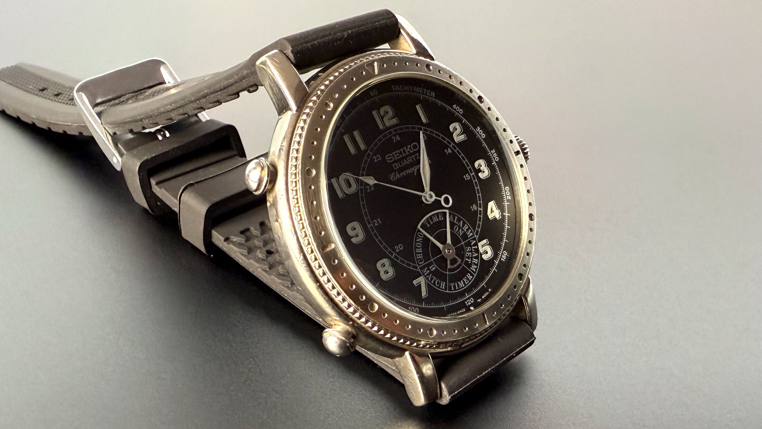 Seiko Quartz Chronograph 8M25-8000 — VintageSeikos.NL Seiko Quartz Chronograph 8M25-8000 — VintageSeikos.NL